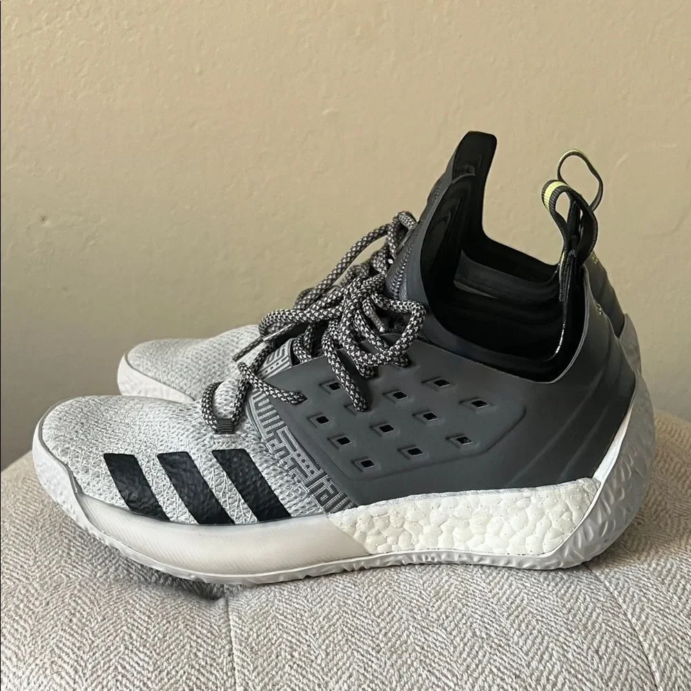 NWT adidas Harden Vol 2 in Concrete Gray and Black in Size 7